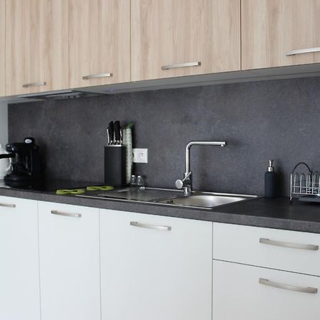 Leo Apartment Free Parking!!! Pressburg Exterior foto